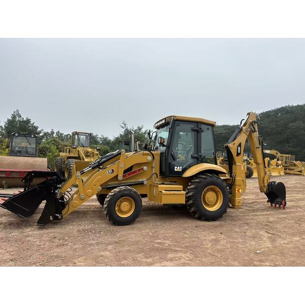 2024 Caterpillar 420F2-42724265