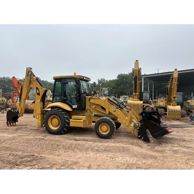 2024 Caterpillar 420F2-42724267