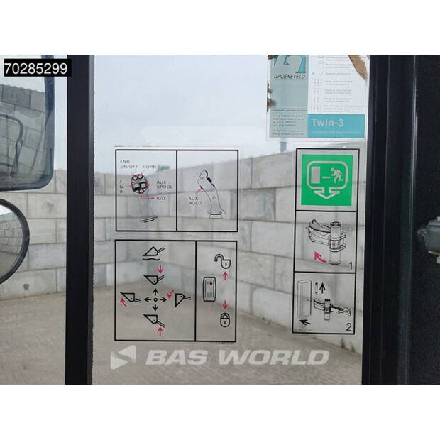 2017 Hyundai HL955-42724512