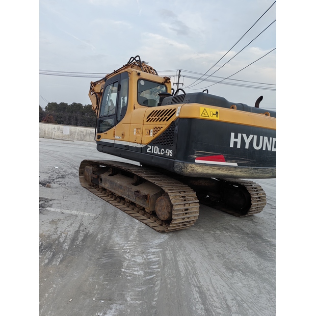 2018 Hyundai 210LC-9S-42724542