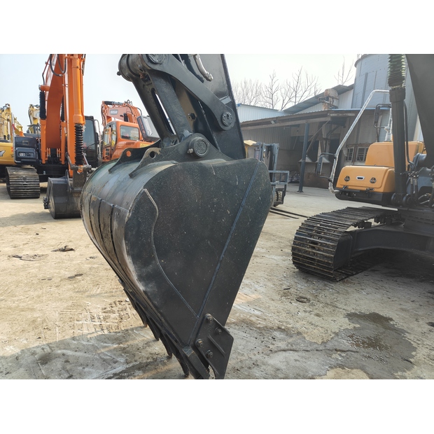 2024 Hyundai 220LC-9S-42724573