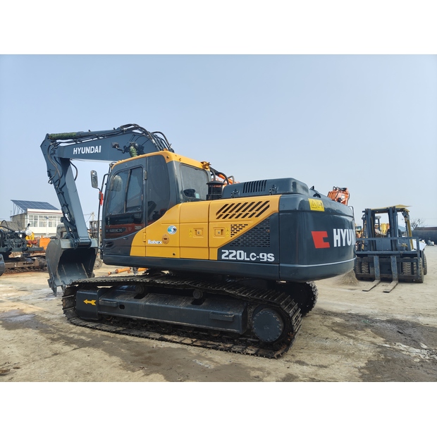 2024 Hyundai 220LC-9S-42724574