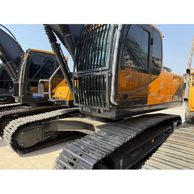 2024 Hyundai 220LC-9S-42724577