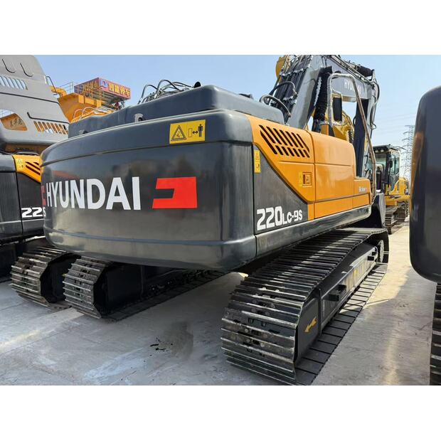 2024 Hyundai 220LC-9S-42724580