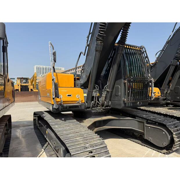 2024 Hyundai 220LC-9S-42724581
