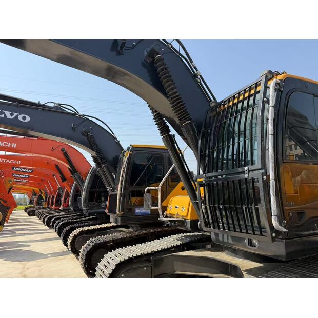 2024 Hyundai 220LC-9S-42724582