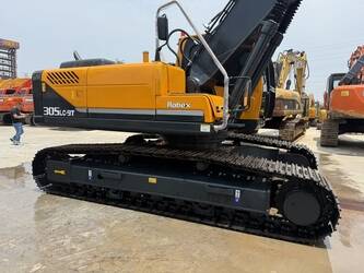 صورة ل حفارات مجنزرة 2024 هيونداي 305LC-9T