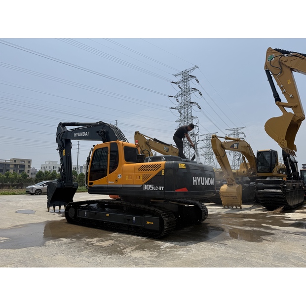 2024 هيونداي 305LC-9T-42724615