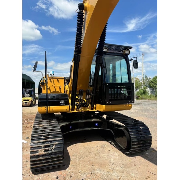 2023 كاتربيلر 320D-42724629