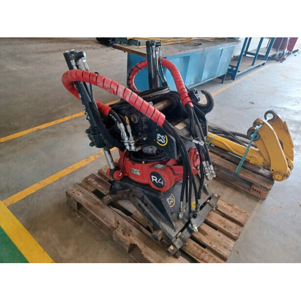 2022 روتوتيلت R4-42724764