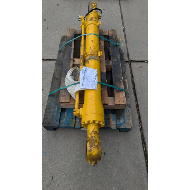 2022 Komatsu PC210LC-10-42725703