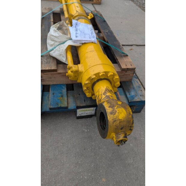 2022 Komatsu PC210LC-10-42725740