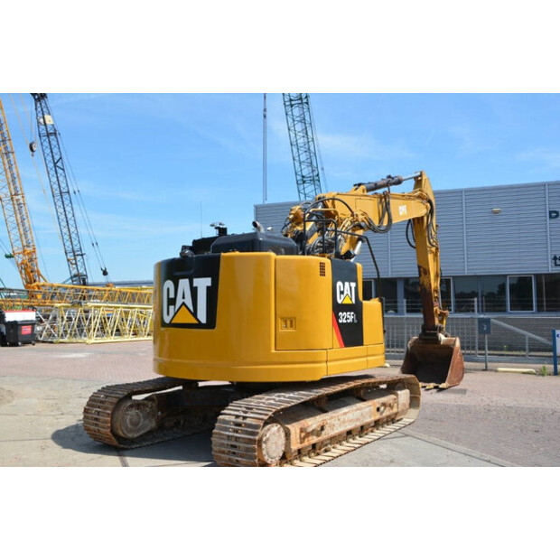 2016 Caterpillar 325FLCR-42725906