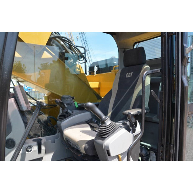 2016 Caterpillar 325FLCR-42725914