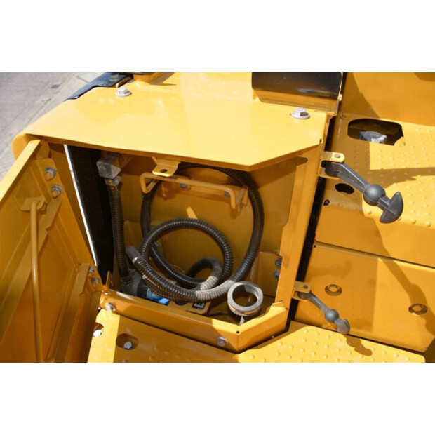 2016 Caterpillar 325FLCR-42725928
