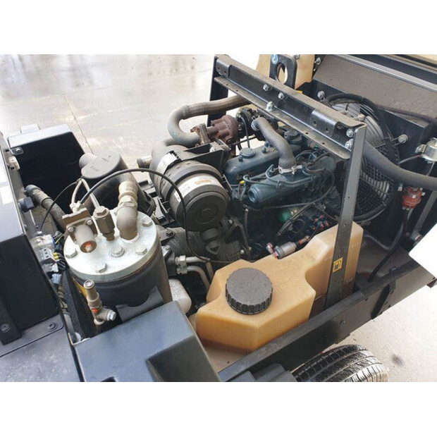 2014 Kaeser M 31 PE-42727108