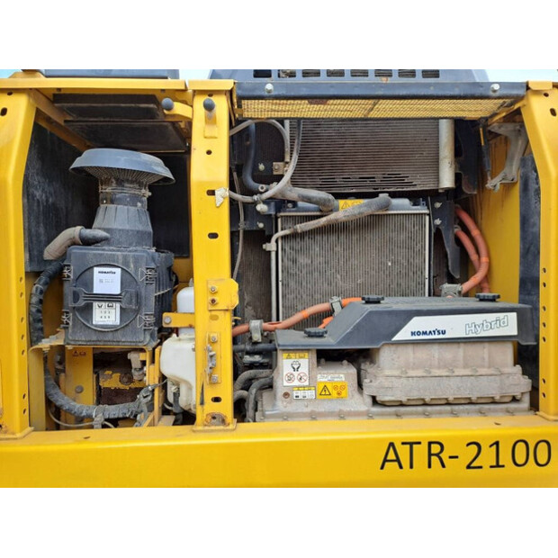 2016 كوماتسو HB 215 LC-2-42727241