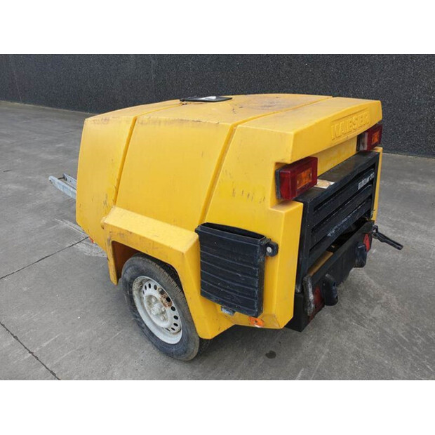 2011 كيزر M 30-42729787