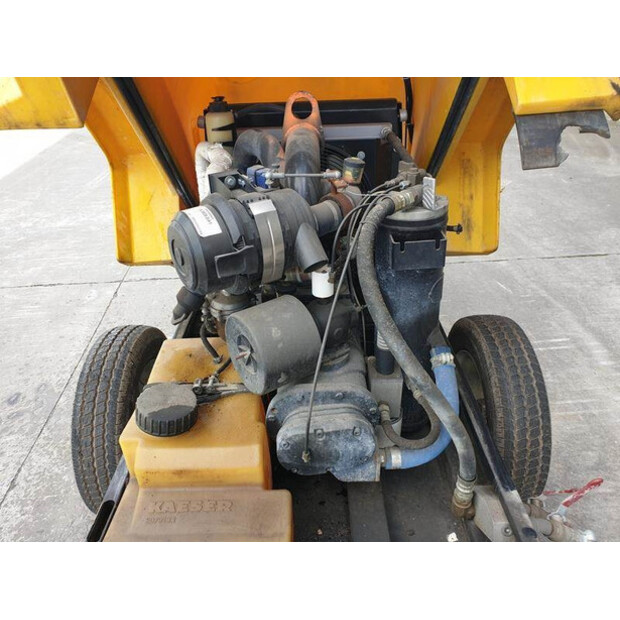 2011 كيزر M 30-42729791