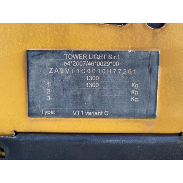 2011 Tower LIGHT VT 1 FHJM-42730105