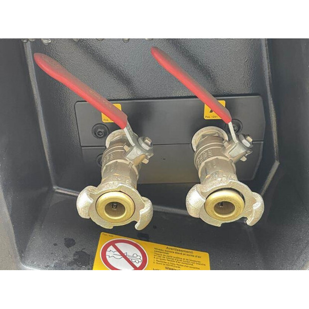 2023 Kaeser M 30 - N-42730353