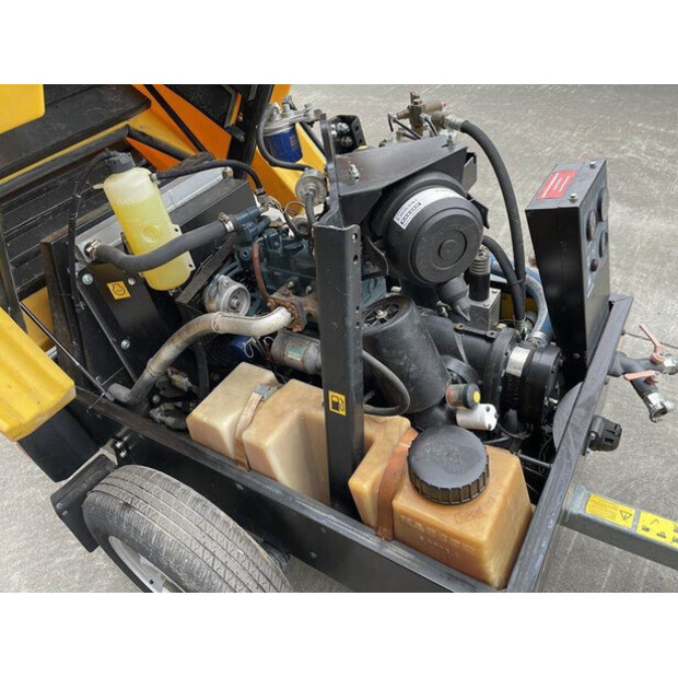 2015 Kaeser M 20-42731833