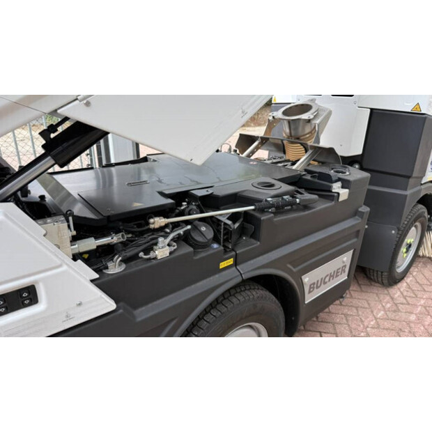 2023 بوشر CityCat V20-42732598