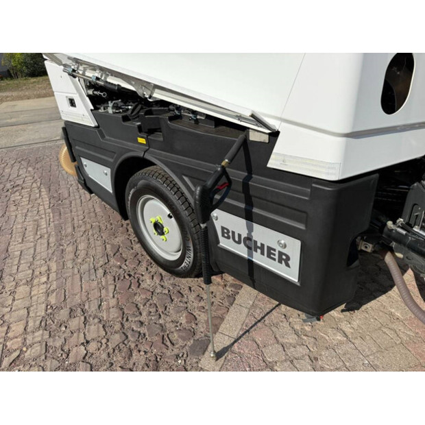 2023 بوشر CityCat V20-42732599