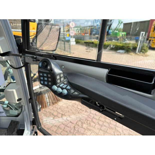2023 بوشر CityCat V20-42732603