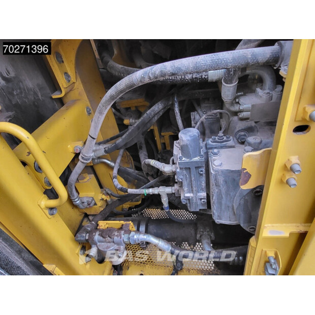 2018 Komatsu PC700 LC -11-42733138