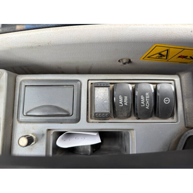 2016 Hitachi ZX250LC-6-42733186