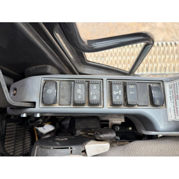 2016 Hitachi ZX250LC-6-42733188