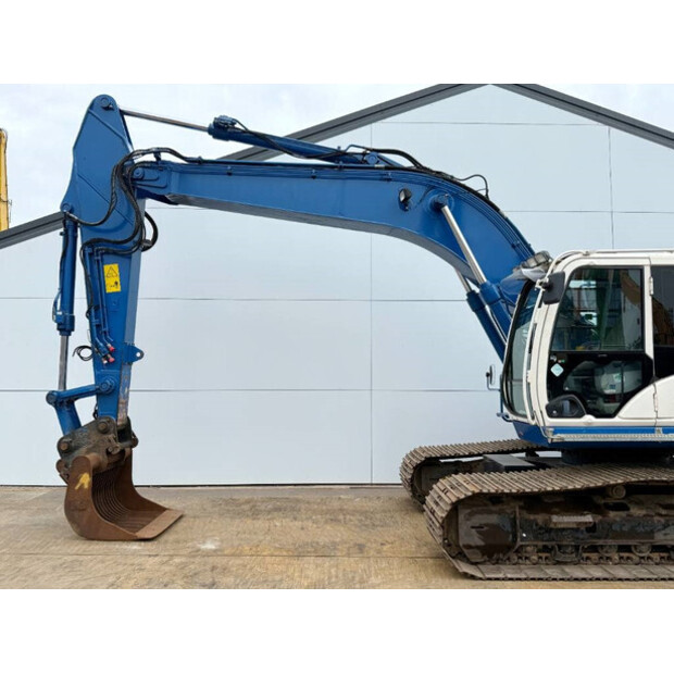 2016 Hitachi ZX250LC-6-42733191