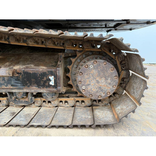 2016 Hitachi ZX250LC-6-42733228