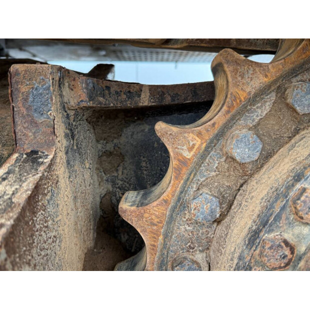 2016 Hitachi ZX250LC-6-42733229