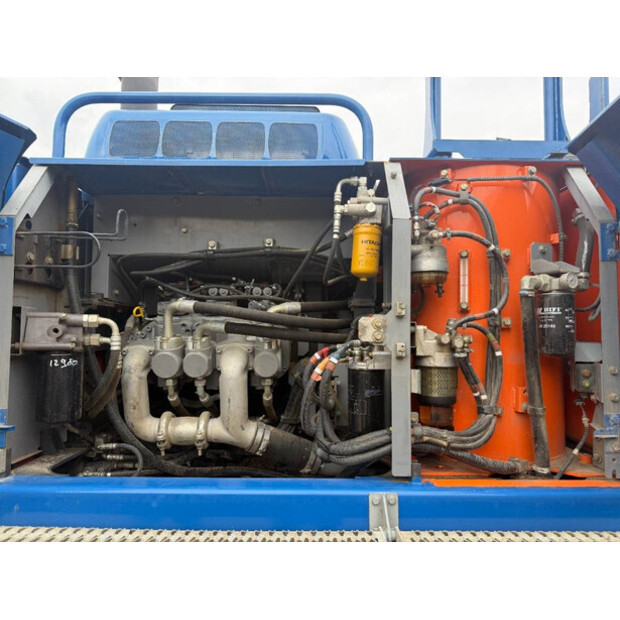 2016 Hitachi ZX250LC-6-42733233