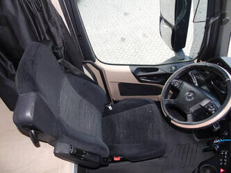 2019-mercedes-benz-actros-2645-1323605-42733394