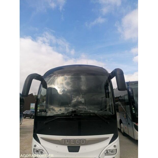 2019 Iveco MAGELYS-42747542