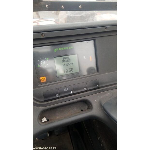 2014 Fenwick R16-42748171