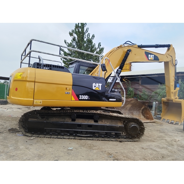 2023 Caterpillar 330D-42748410