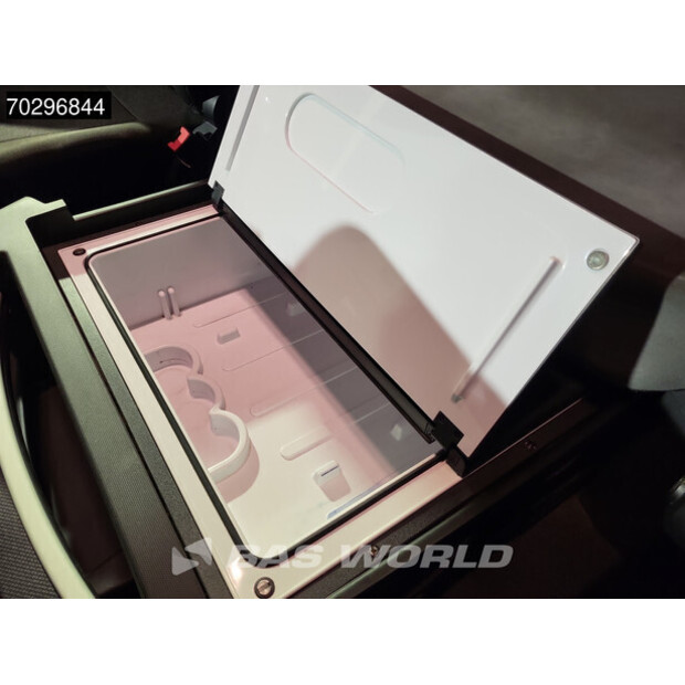 2018 رينو T460-42748724