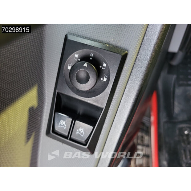 2019 رينو T520-42749055