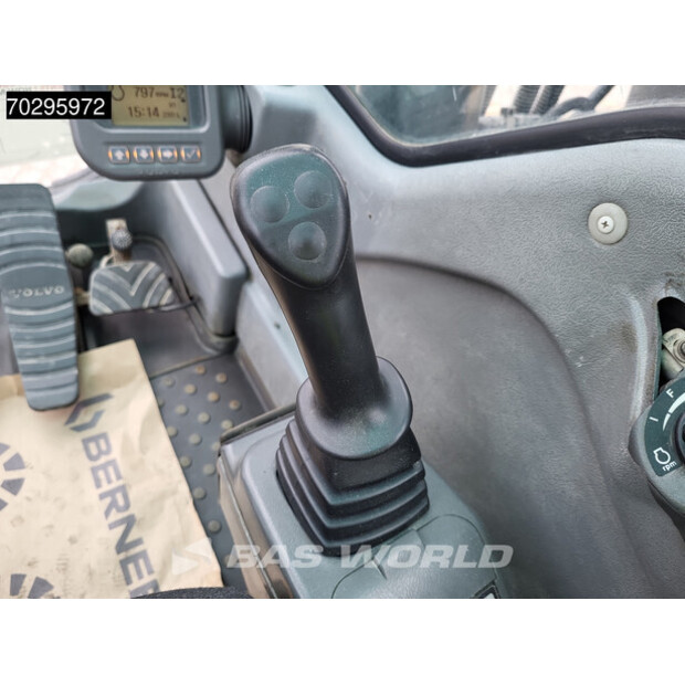 2006 Volvo EC210BLC-42749113