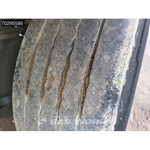 2014 Lamberet Carrier Vector 1550-42749410