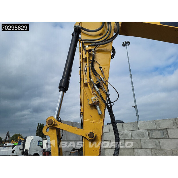 2017 Caterpillar 325FLCR-42750790