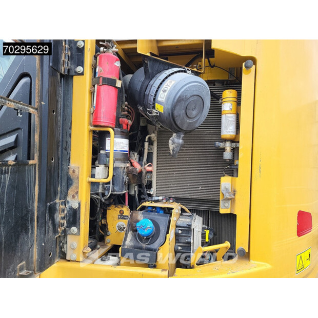 2017 Caterpillar 325FLCR-42750799