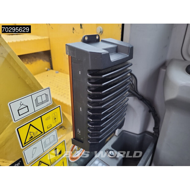 2017 Caterpillar 325FLCR-42750818