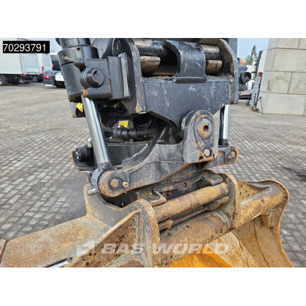 2020 كاتربيلر 323-42750841