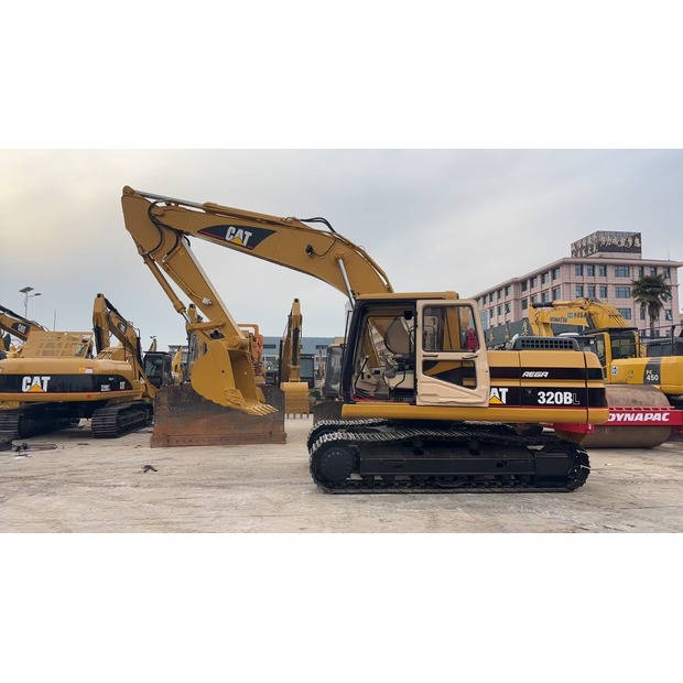 2023 كاتربيلر 320B-42751060