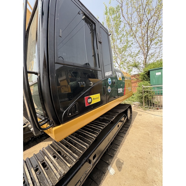 2024 كاتربيلر 320D2-42751085